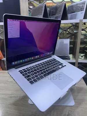 Laptop Apple MacBook Pro 2015 16GB Intel Core i7 SSD 512GB