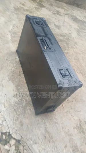Dj Flight Case Sx3/SRT