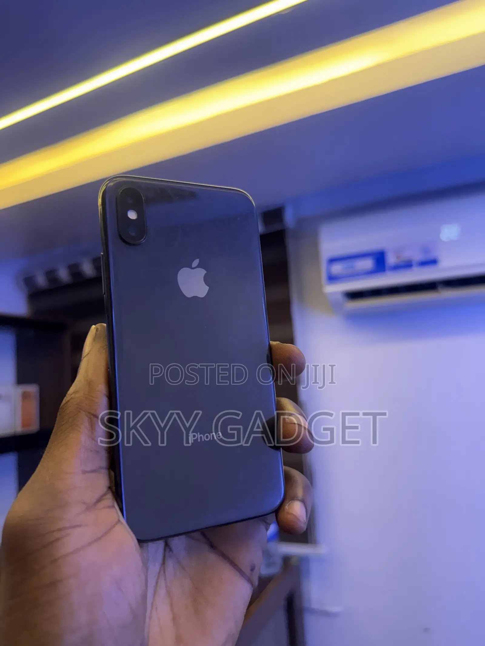 Apple iPhone X 64 GB Black