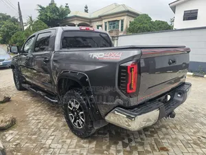 Toyota Tundra 2016 Gray