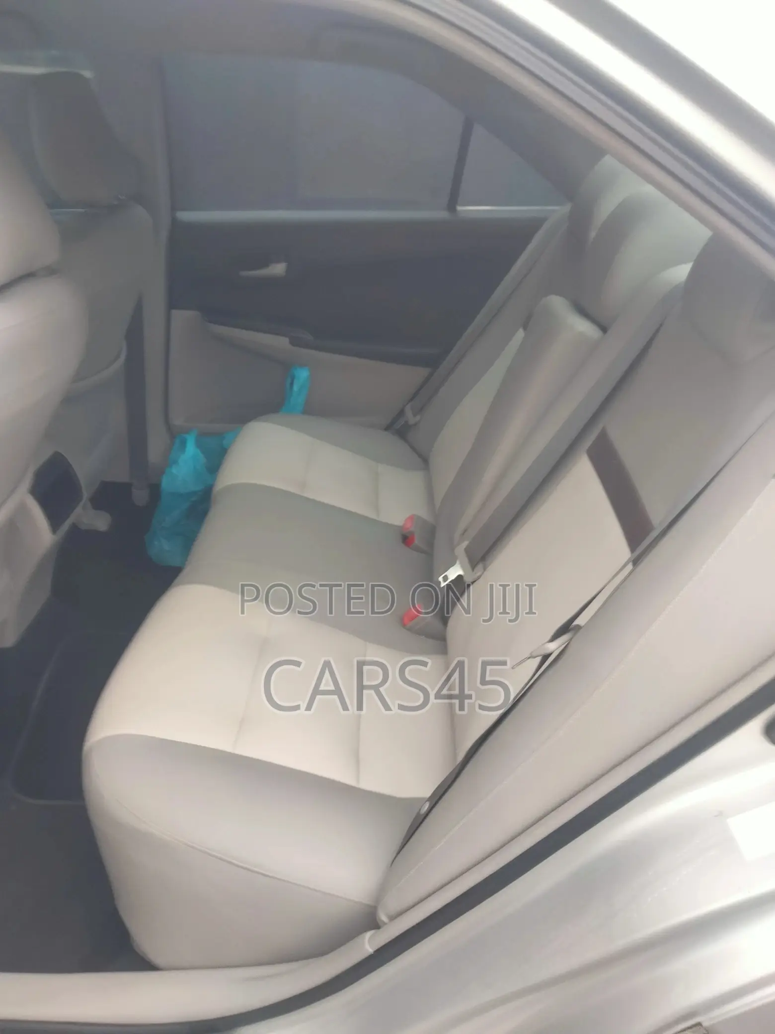 Toyota Camry 2012 Silver