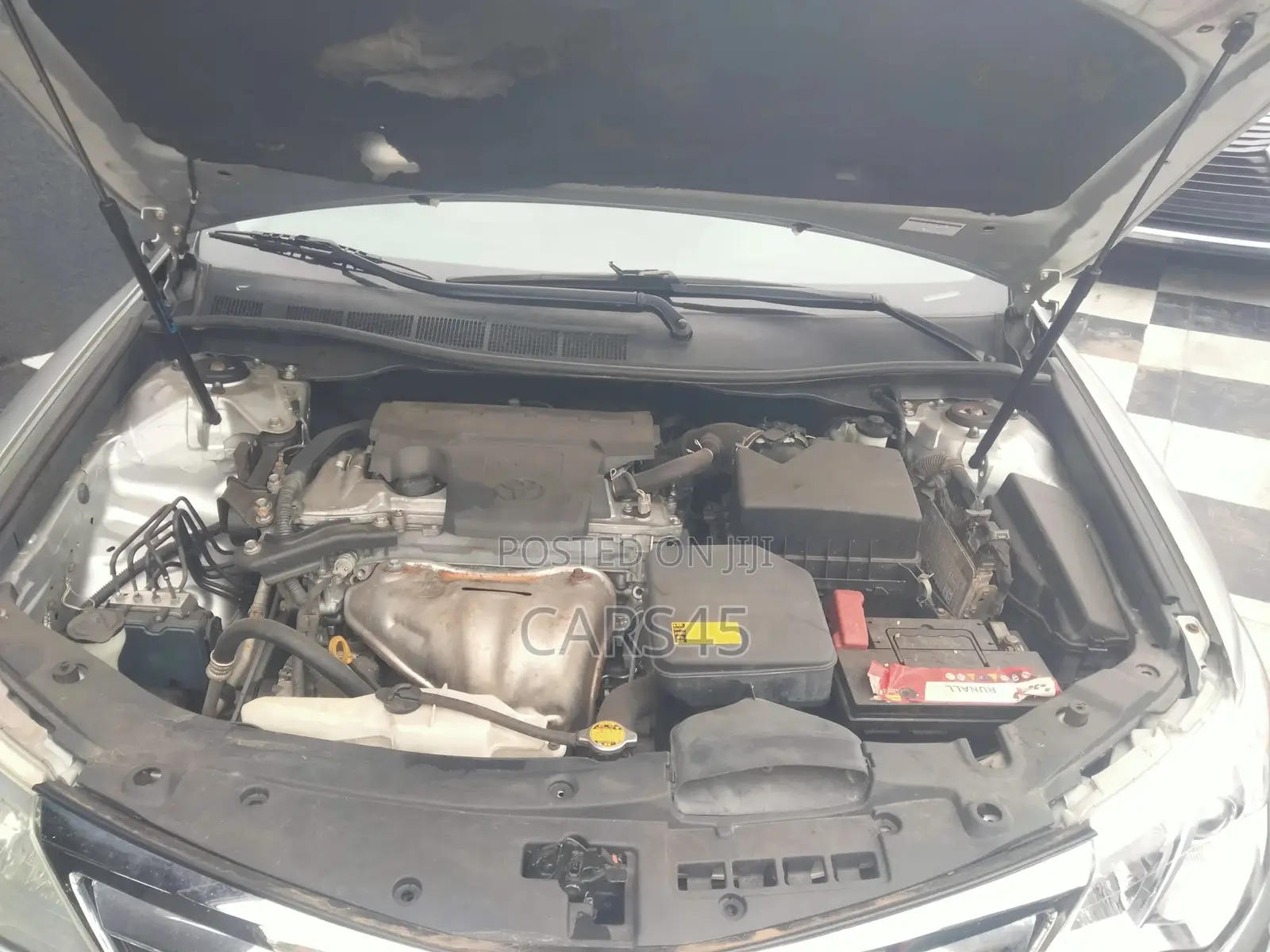 Toyota Camry 2012 Silver