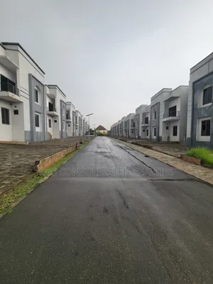 4bdrm Townhouse / Terrace in Asante Sana By, Galadimawa for rent