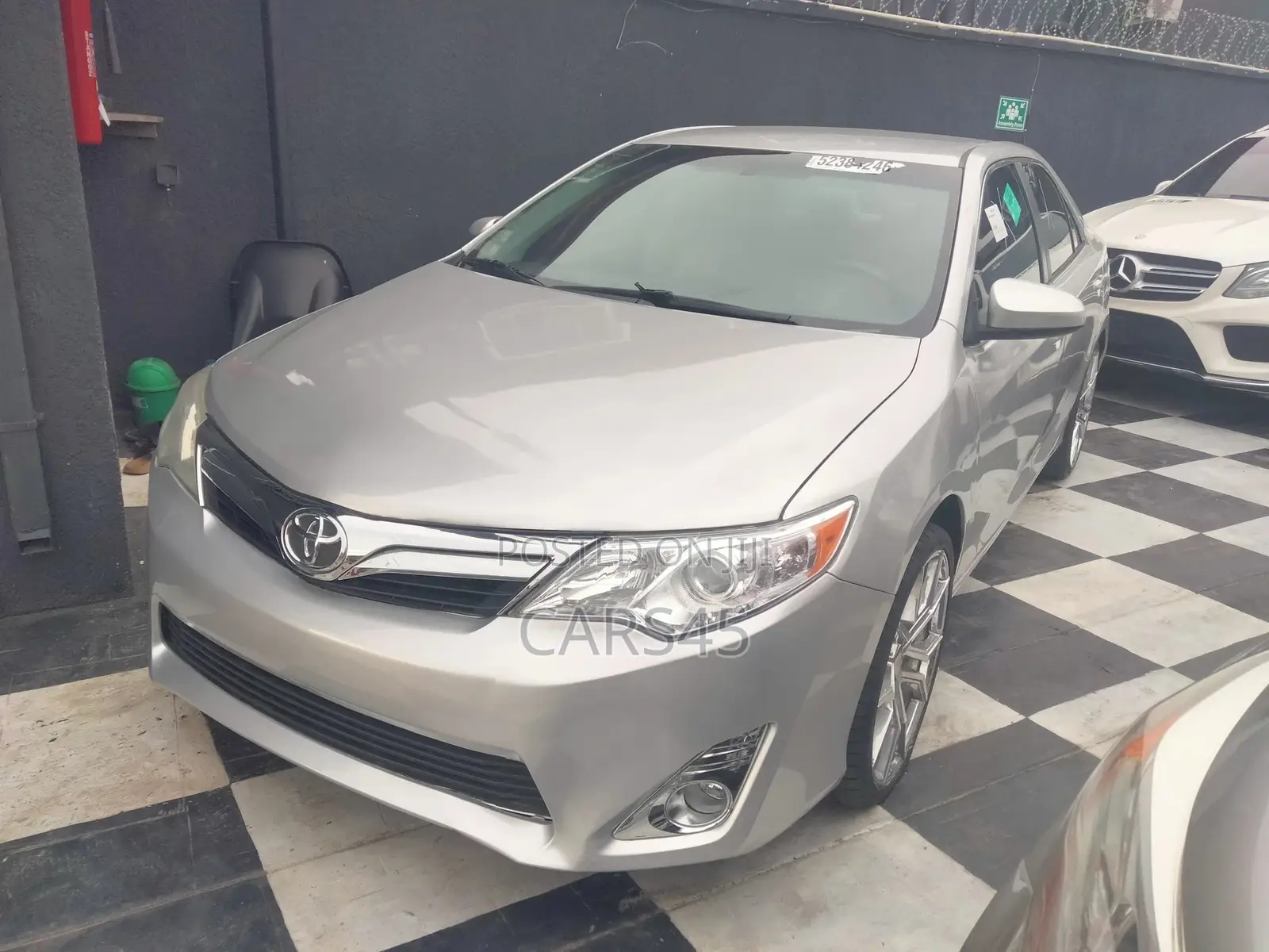 Toyota Camry 2012 Silver