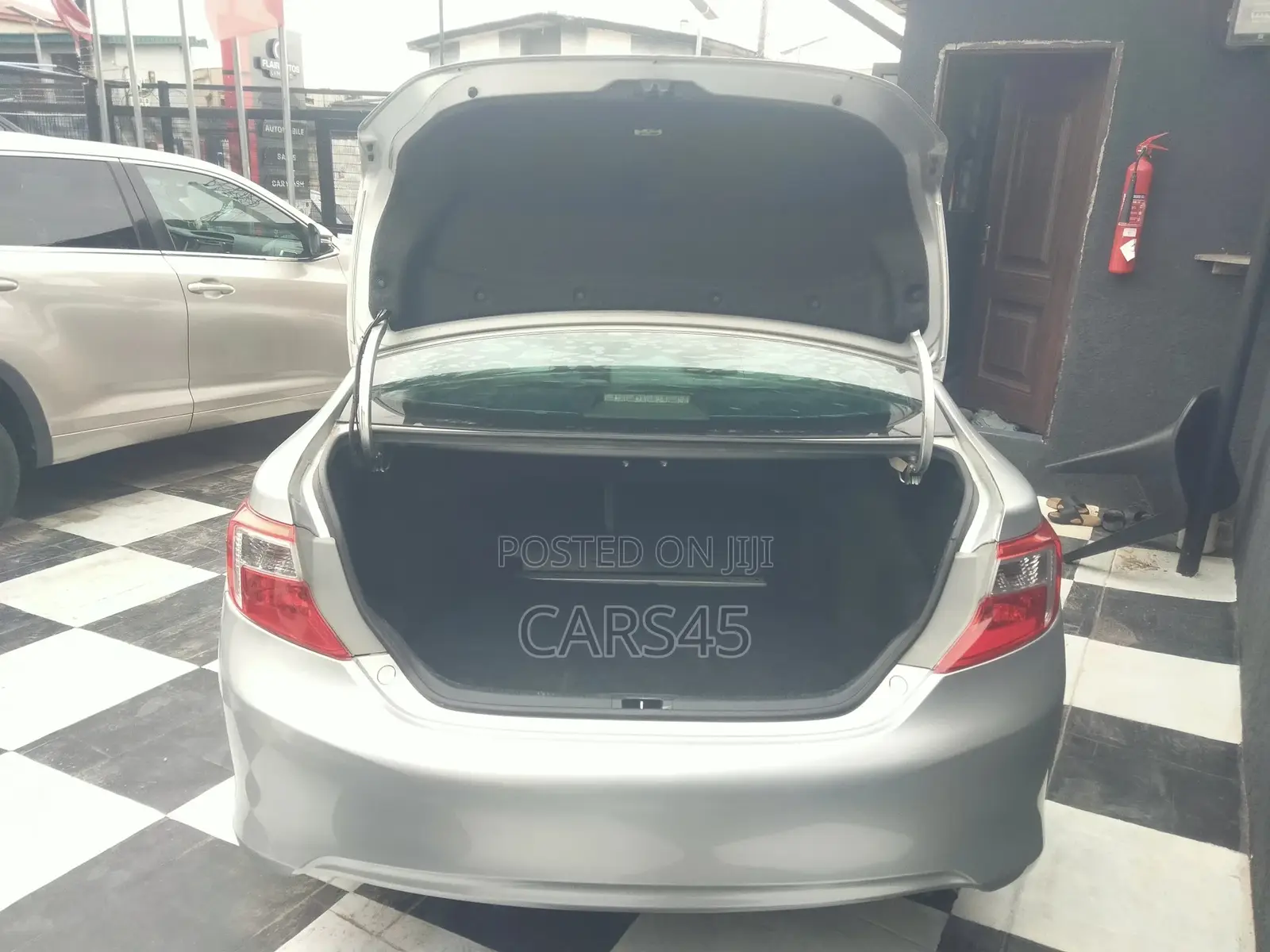 Toyota Camry 2012 Silver