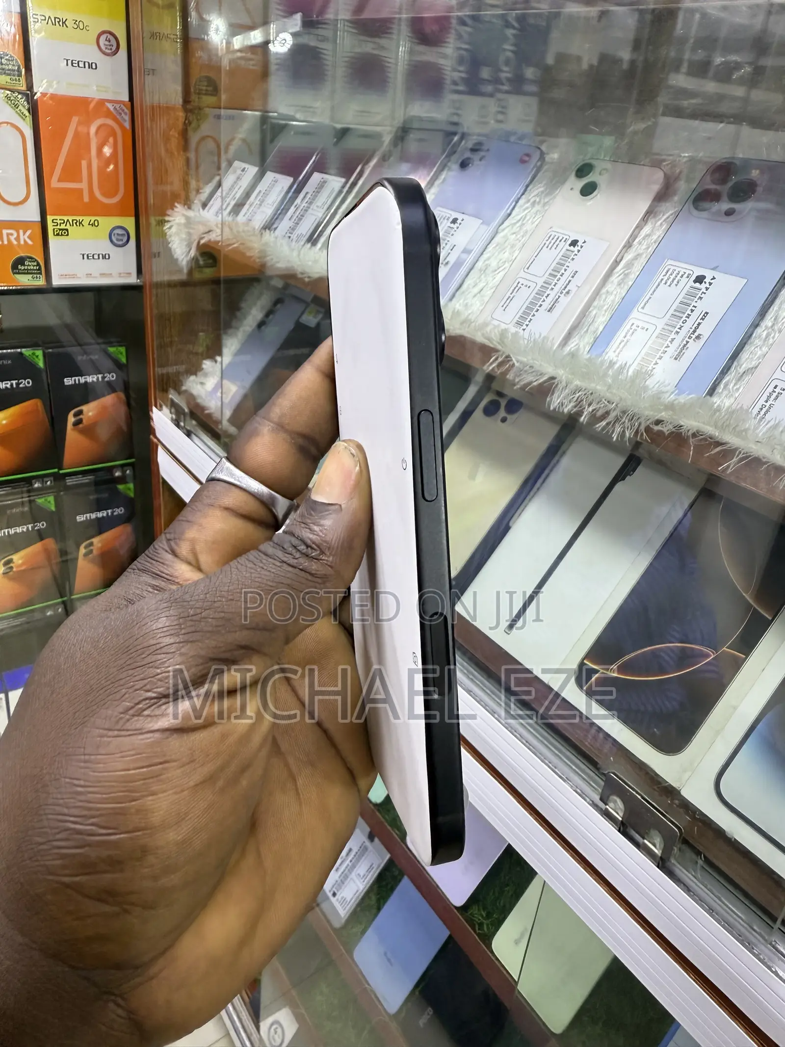 New Apple iPhone 16 128 GB Black
