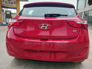 Hyundai Elantra GT 2013 Red