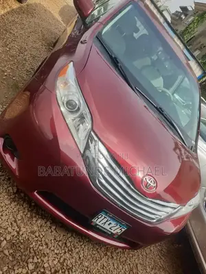 Toyota Sienna 2013 Maroon