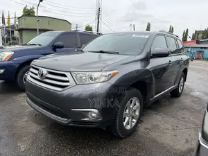 Toyota Highlander 2011 Gray
