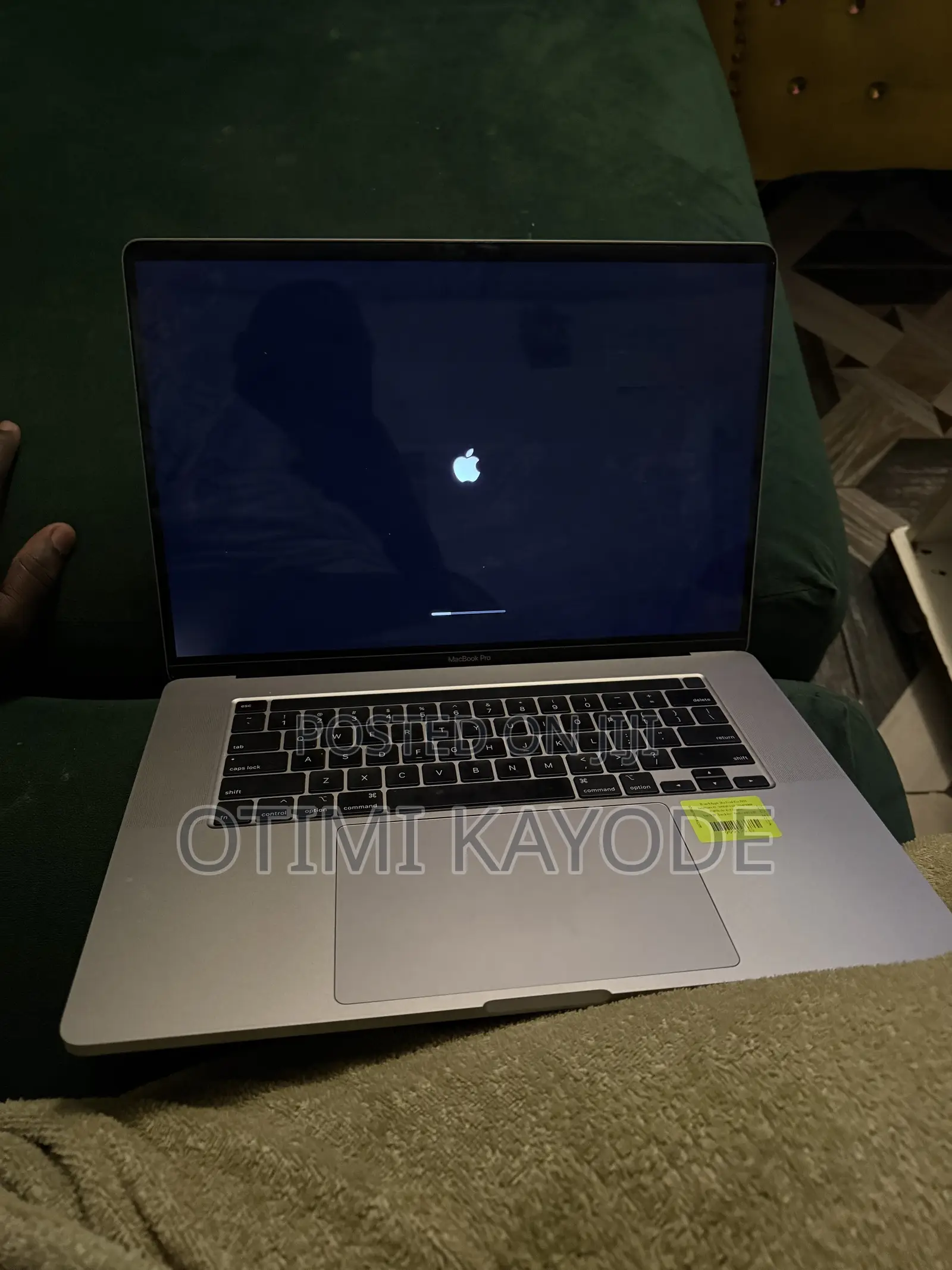 Laptop Apple MacBook Pro 2019 32GB Intel Core i9 SSD 512GB