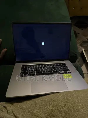 Laptop Apple MacBook Pro 2019 32GB Intel Core i9 SSD 512GB