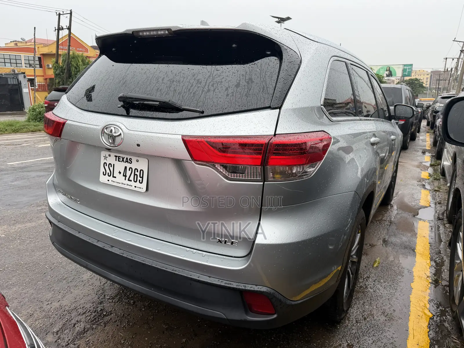 Toyota Highlander XLE 2019 Blue