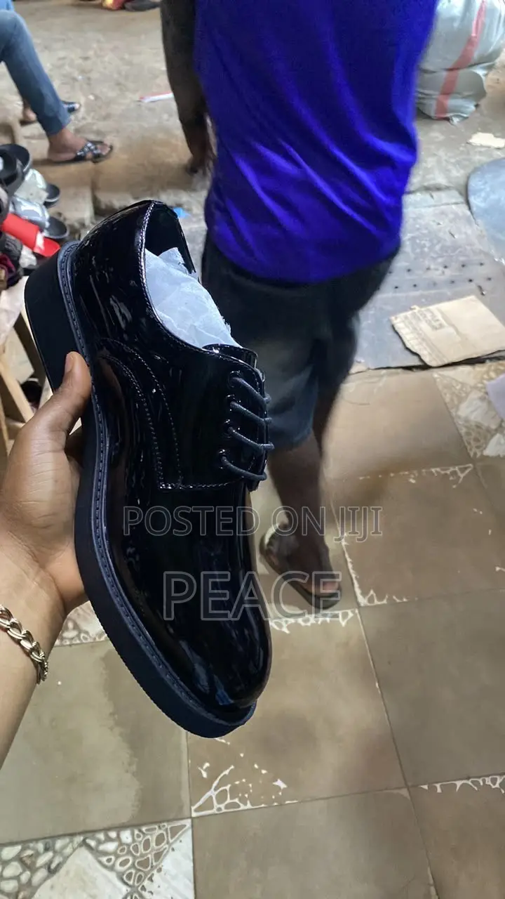 Glossy Shoe for Men