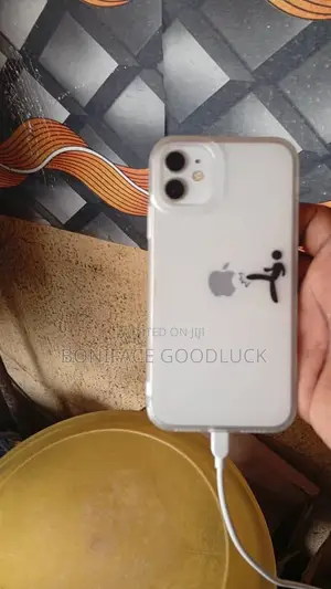 Apple iPhone 11 64 GB White