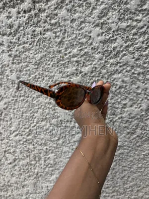 Tortoiseshell Oval Sunglasses
