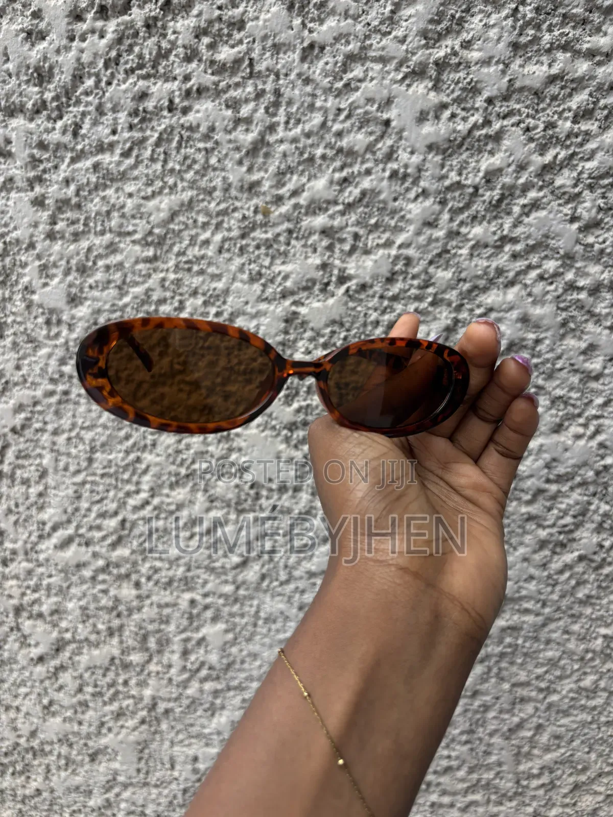 Tortoiseshell Oval Sunglasses