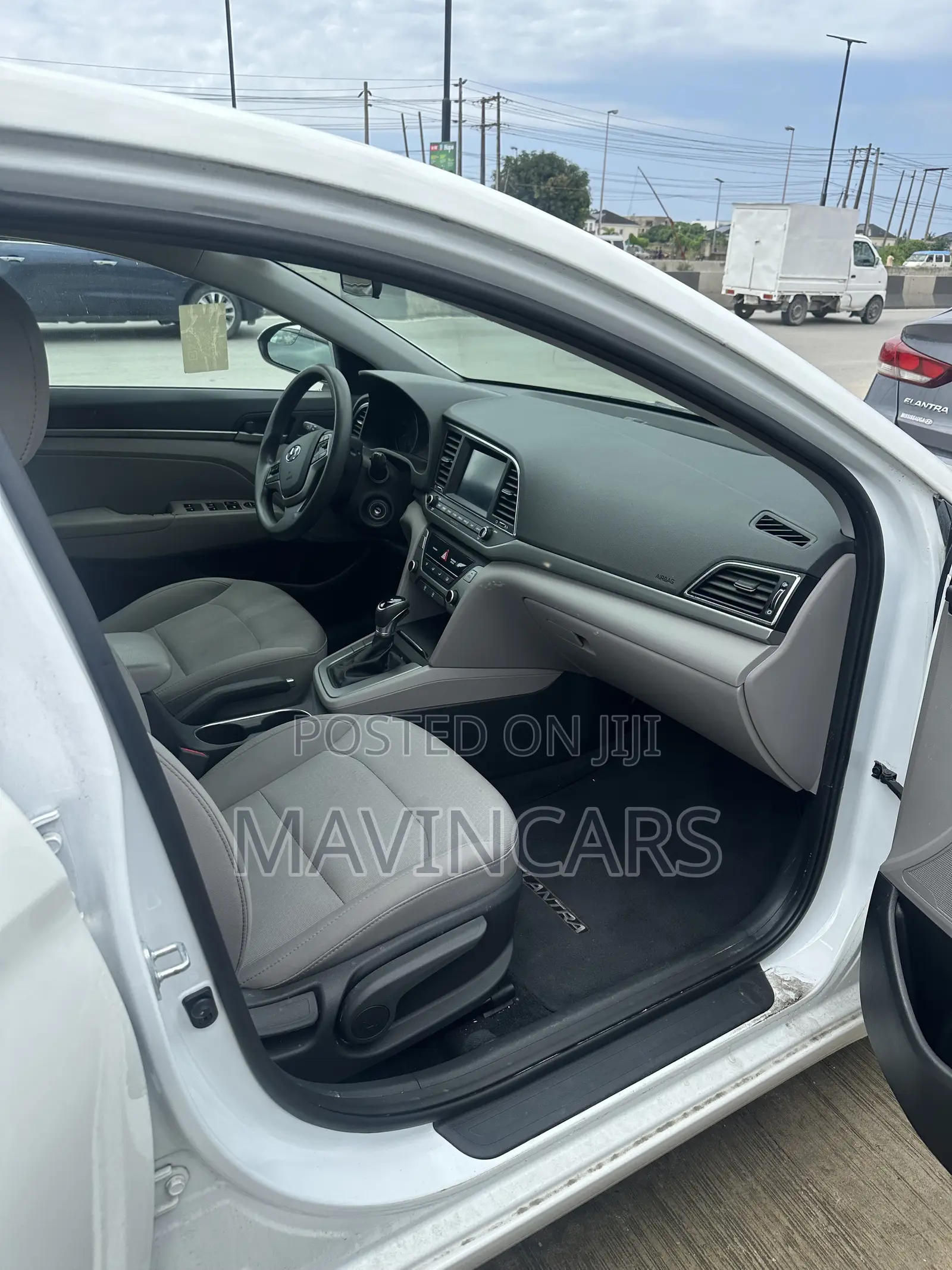 Hyundai Elantra 2017 White