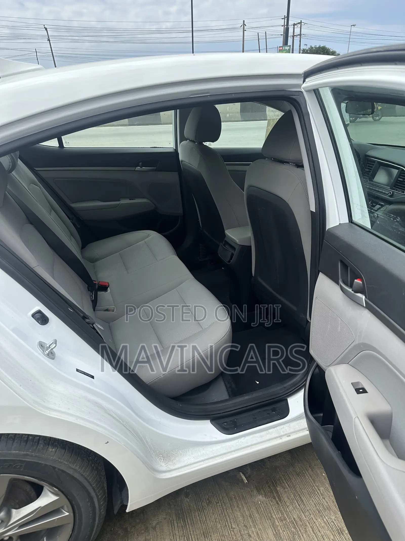 Hyundai Elantra 2017 White