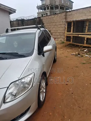 Toyota Auris 2010 Silver