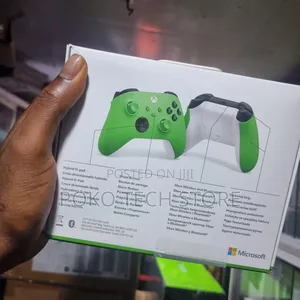 Xbox Wireless Controller – Velocity Green