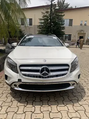 Mercedes-Benz GLA 250 2017 White