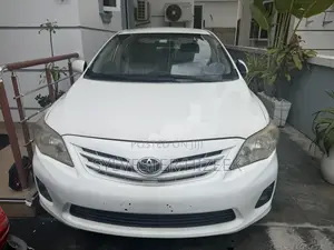 Toyota Corolla 2012 White