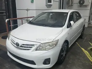 Toyota Corolla 2012 White