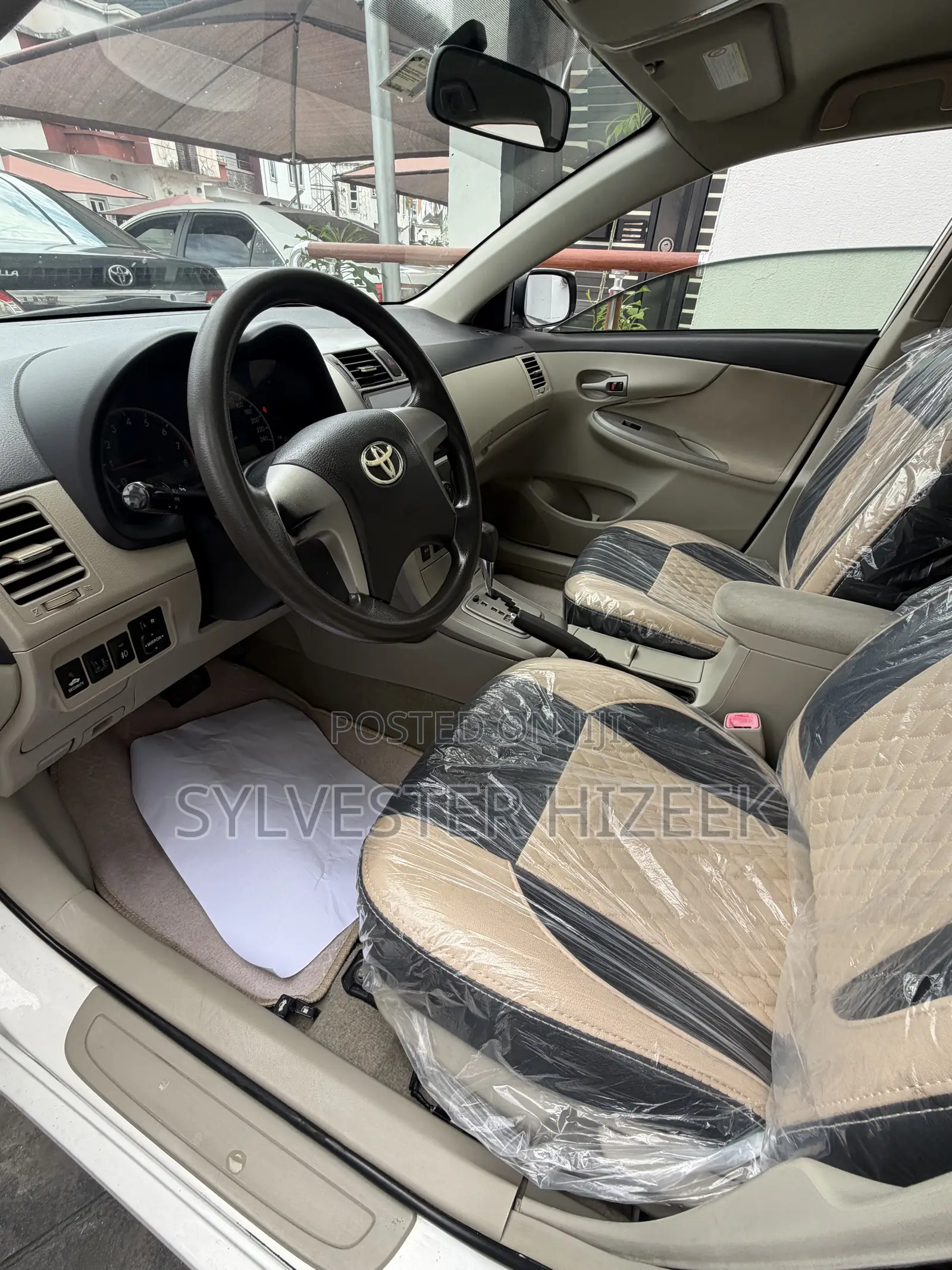 Toyota Corolla 2012 White