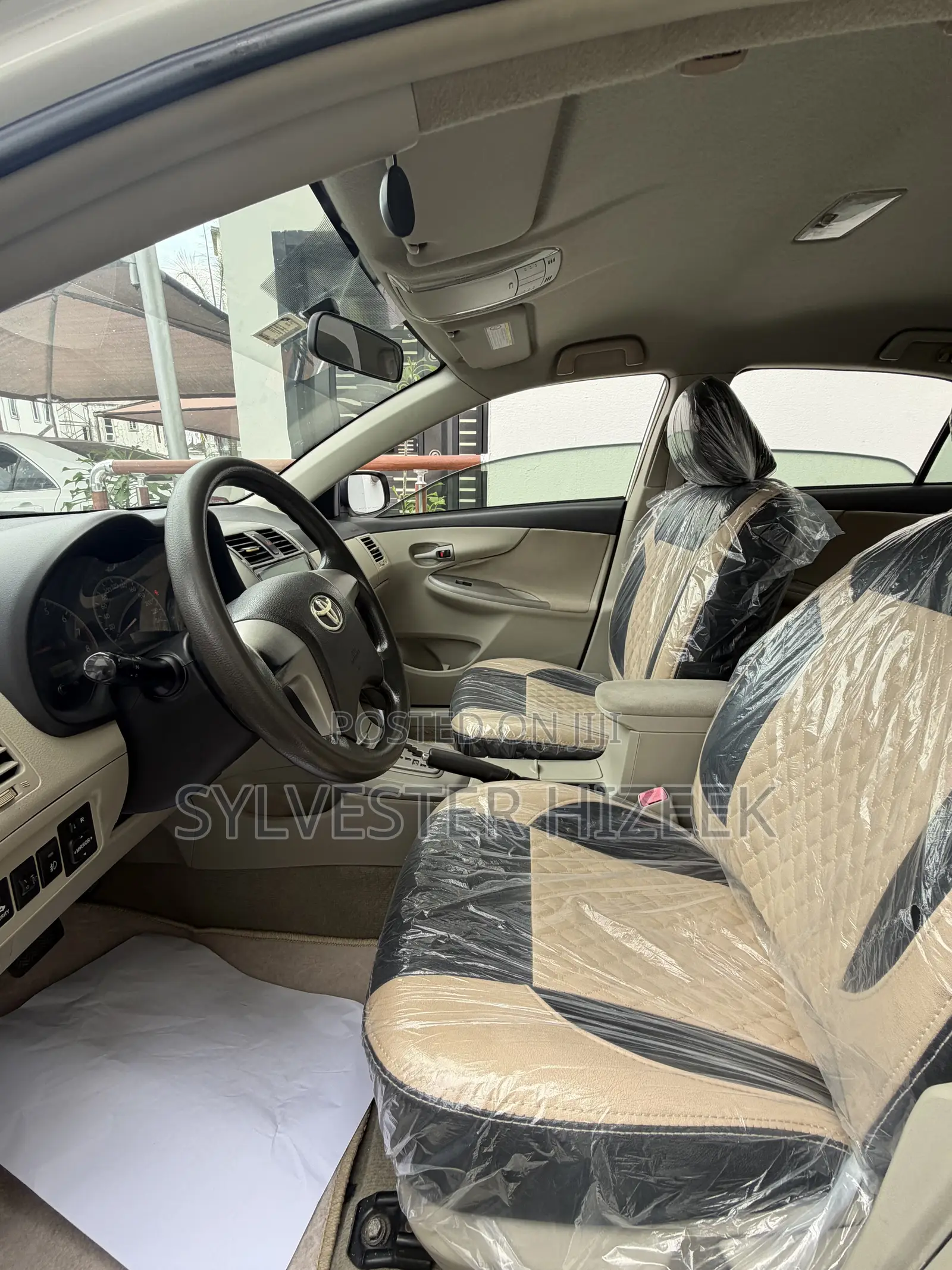 Toyota Corolla 2012 White