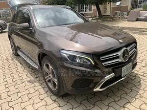 Mercedes-Benz GLC-Class 2018 Brown