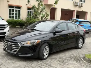 Hyundai Elantra SE Sedan FWD (2.0L 4cyl 6M) 2017 Black