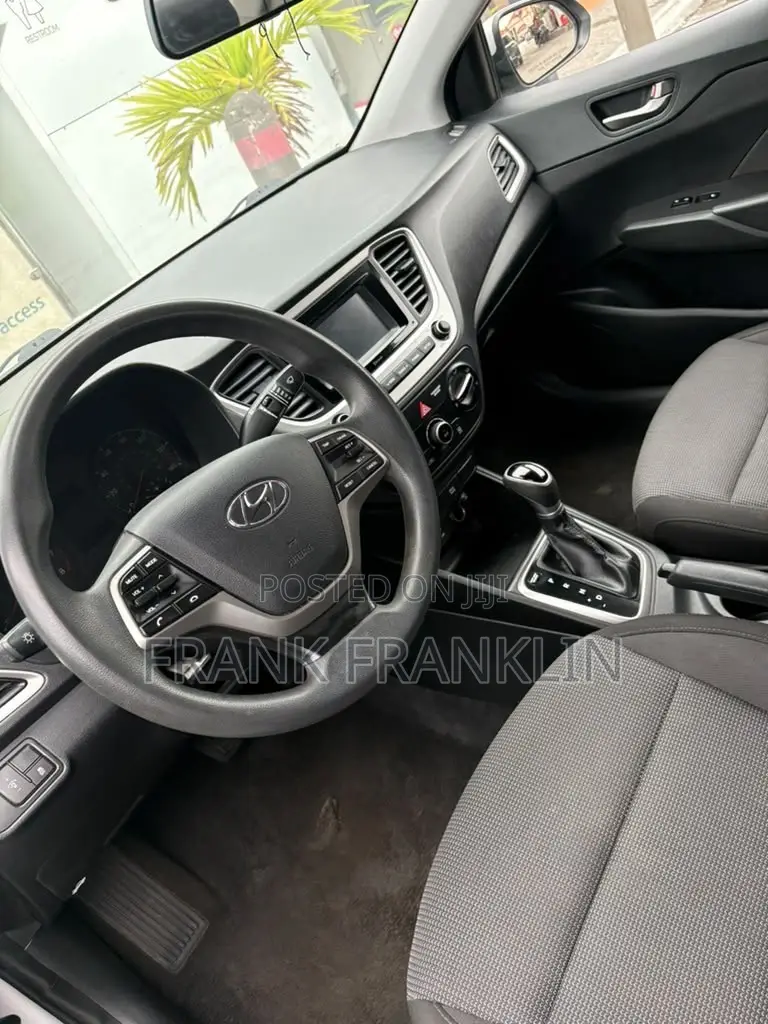 Hyundai Accent 2019 Silver
