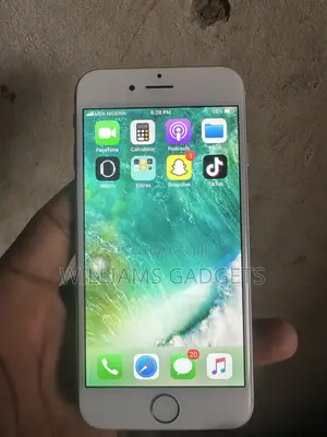 Apple iPhone 6 16 GB Silver