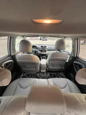 Toyota RAV4 2010 White
