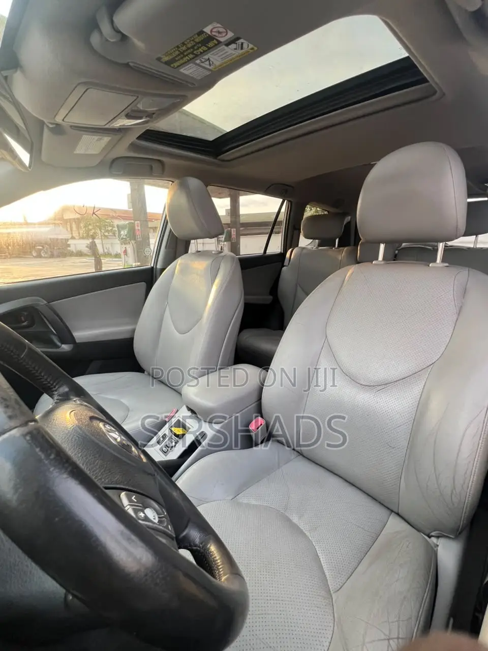 Toyota RAV4 2010 White