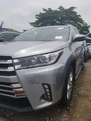 Toyota Highlander XLE 4dr SUV AWD (3.5L 6cyl 6A) 2015 Silver