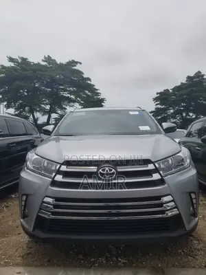 Toyota Highlander XLE 4dr SUV AWD (3.5L 6cyl 6A) 2015 Silver