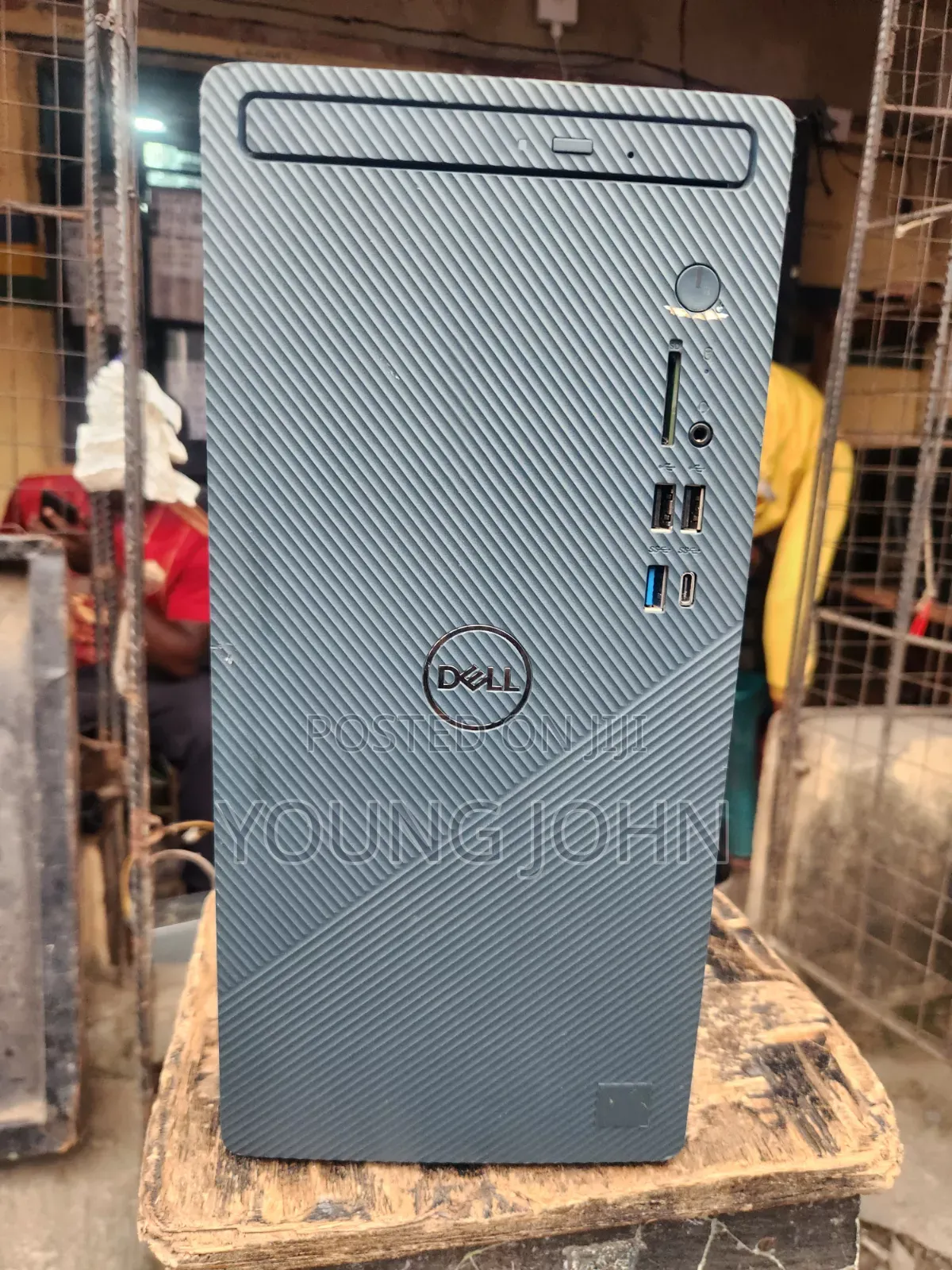 Desktop Computer Dell 16GB Intel Core i5 SSD 256GB