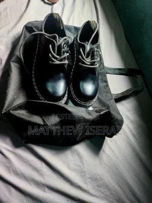 Dr Martens Shoe