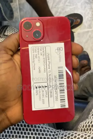 Apple iPhone 13 128 GB Red