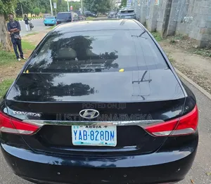 Hyundai Sonata 2013 Black