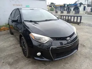 Toyota Corolla 2015 Black