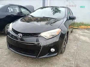 Toyota Corolla 2015 Black
