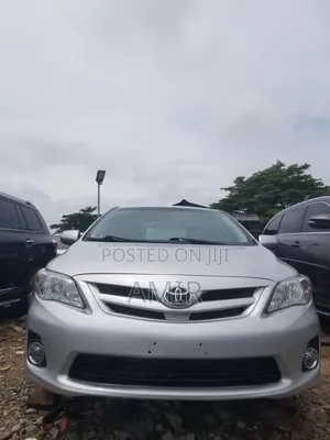 Toyota Corolla LE 4dr Sedan (1.8L 4cyl 4A) 2012 Silver
