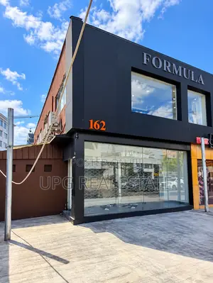 Prime Open-Plan Commercial Space