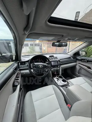 Toyota Camry XLE 4dr Sedan (2.5L 4cyl 6A) 2013 Gray
