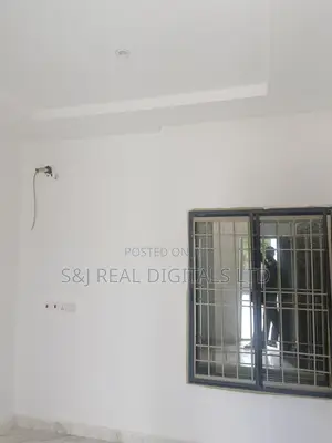 5bdrm Duplex in Jahi for sale