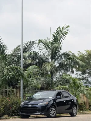 Toyota Corolla 2018 Blue
