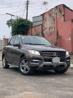 Mercedes-Benz M Class 2013 Brown