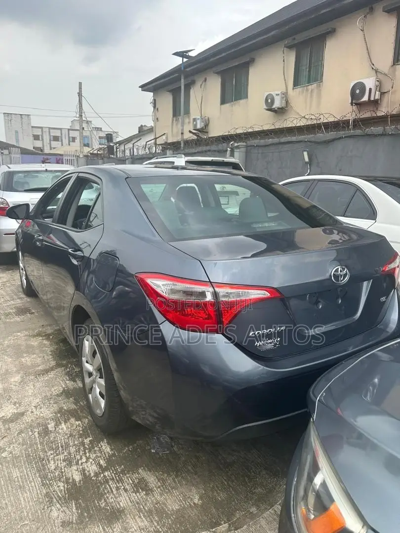 Toyota Corolla 2015 Gray